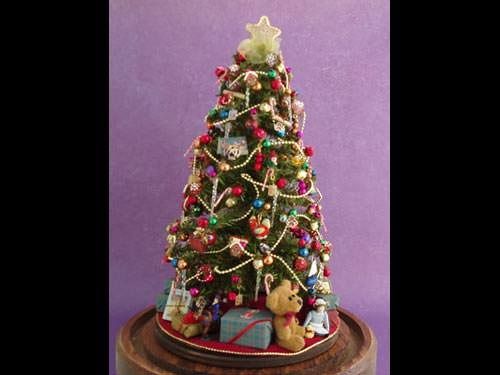 beautiful dollhouse Christmas tree